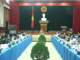 Đồng chí Bùi Văn Tỉnh, Chủ tịch UBND tinh kết luận hội nghị.

